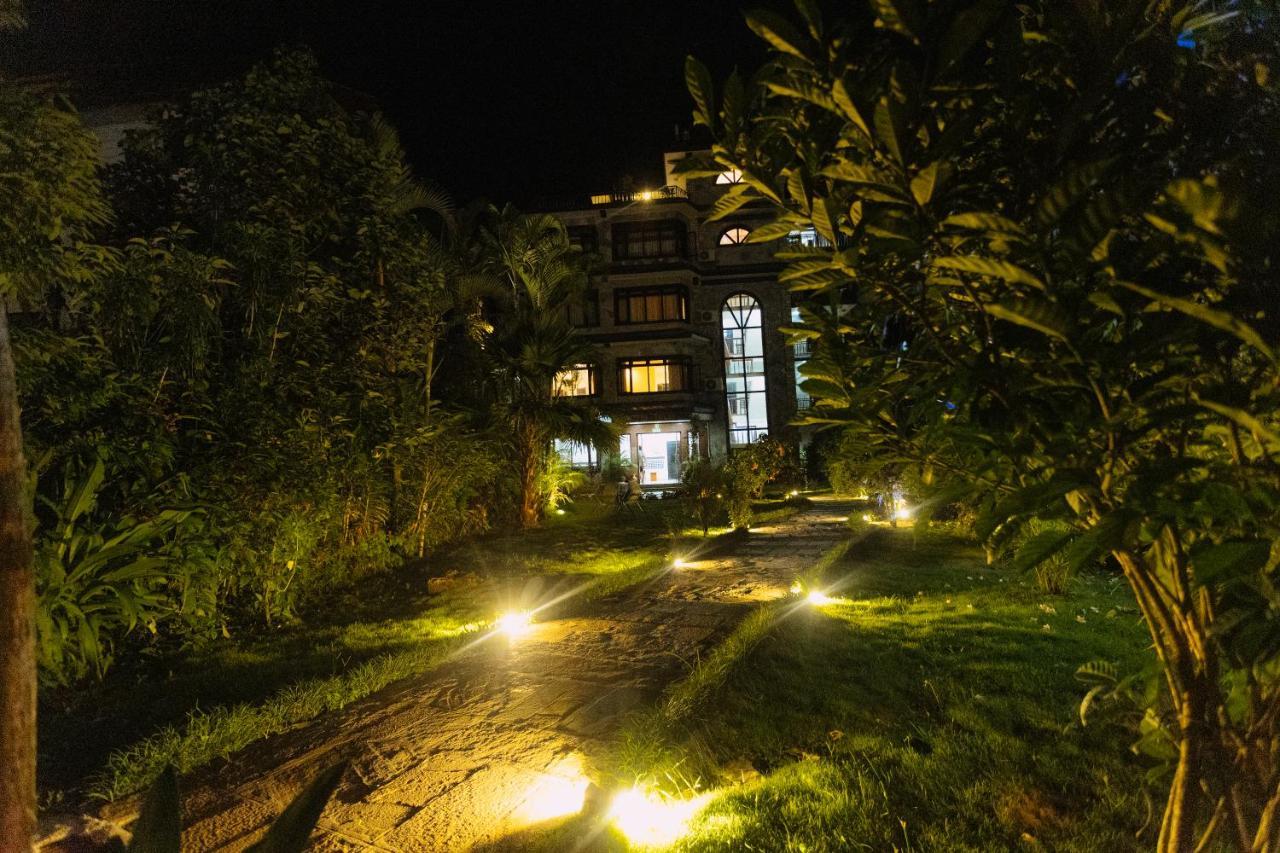Hotel Tulsi Покхара Экстерьер фото