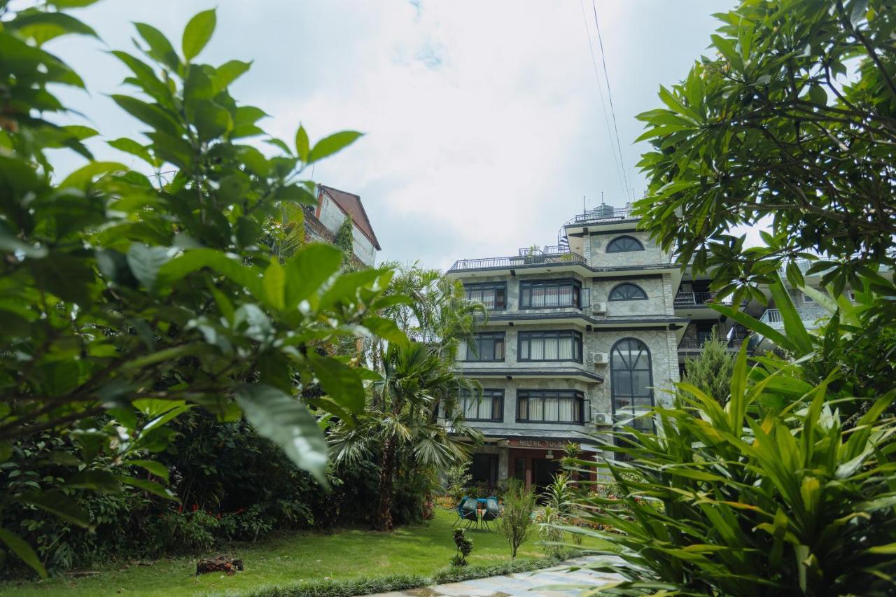 Hotel Tulsi Покхара Экстерьер фото